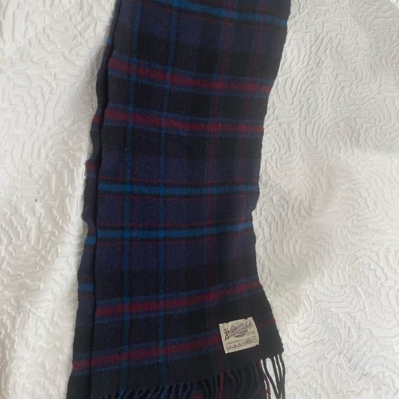 Brackendale Wool Scarf - Picture 4 of 8